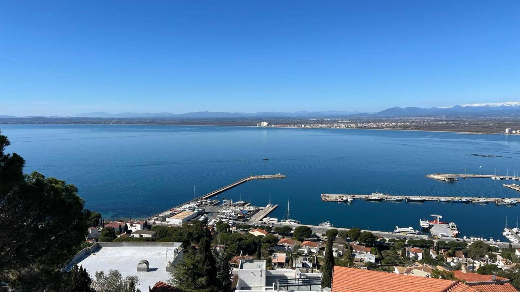 Precioso Piso Con Vistas Espectaculares Del Mar Av-50 Apartman Roses Kültér fotó